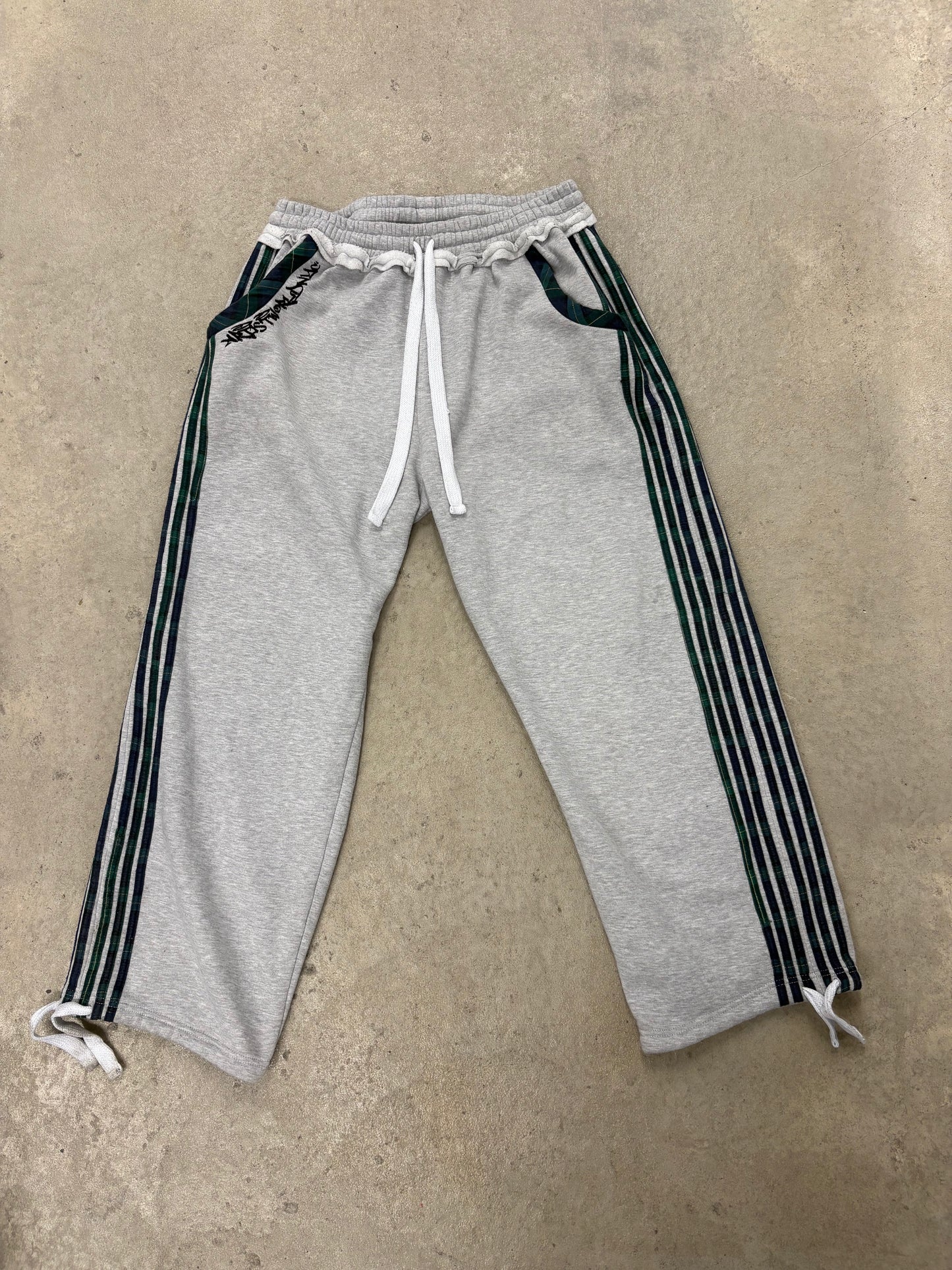 PINE GREEN PLAID SWEATPANTS