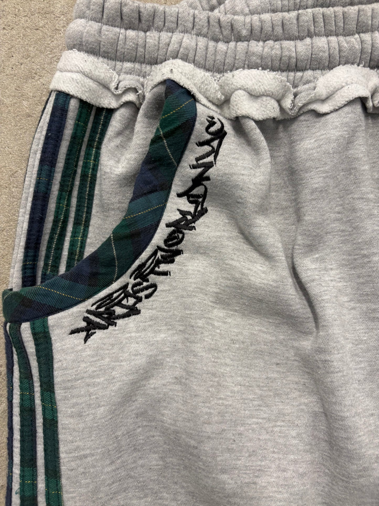 PINE GREEN PLAID SWEATPANTS