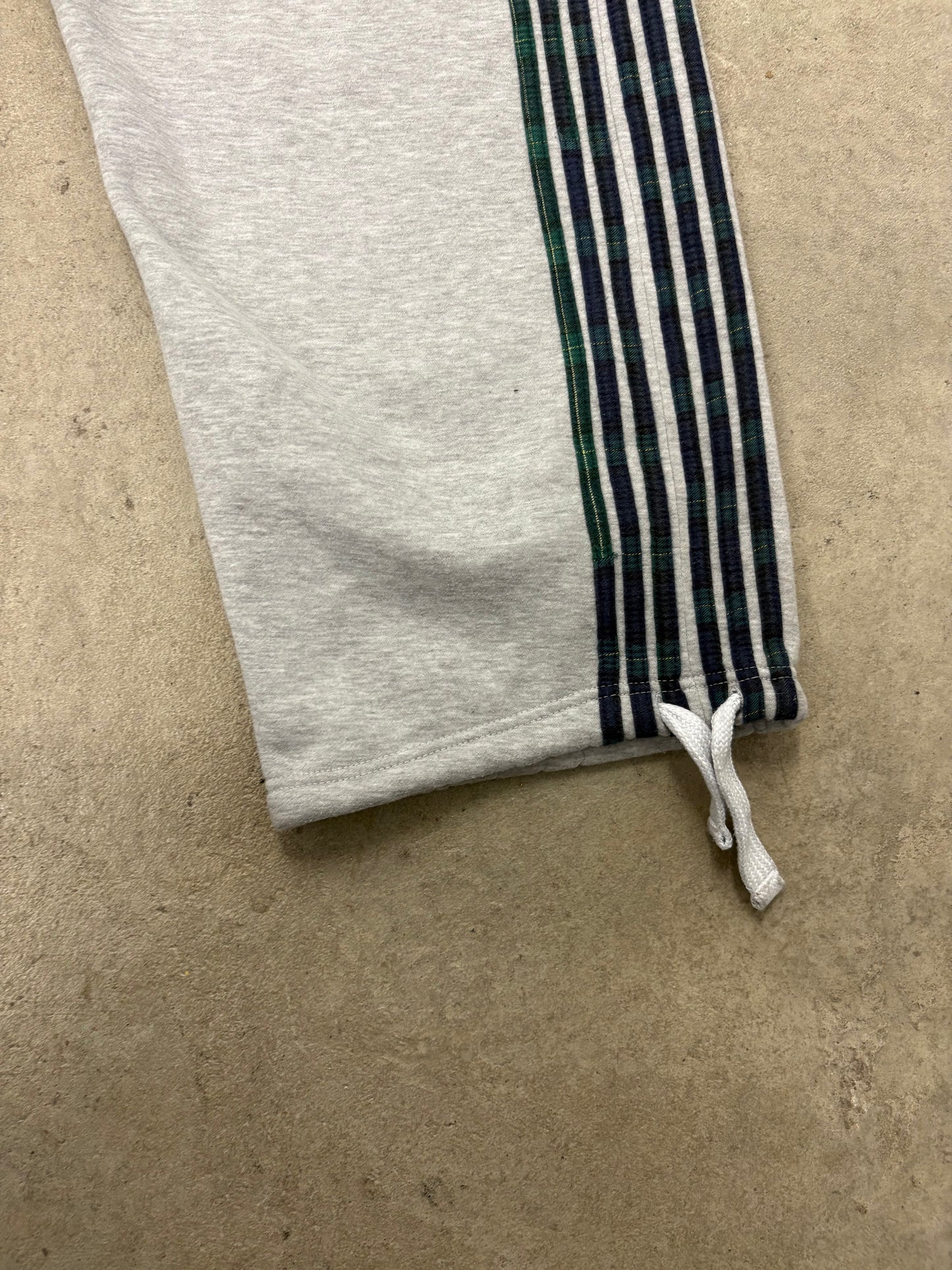 PINE GREEN PLAID SWEATPANTS